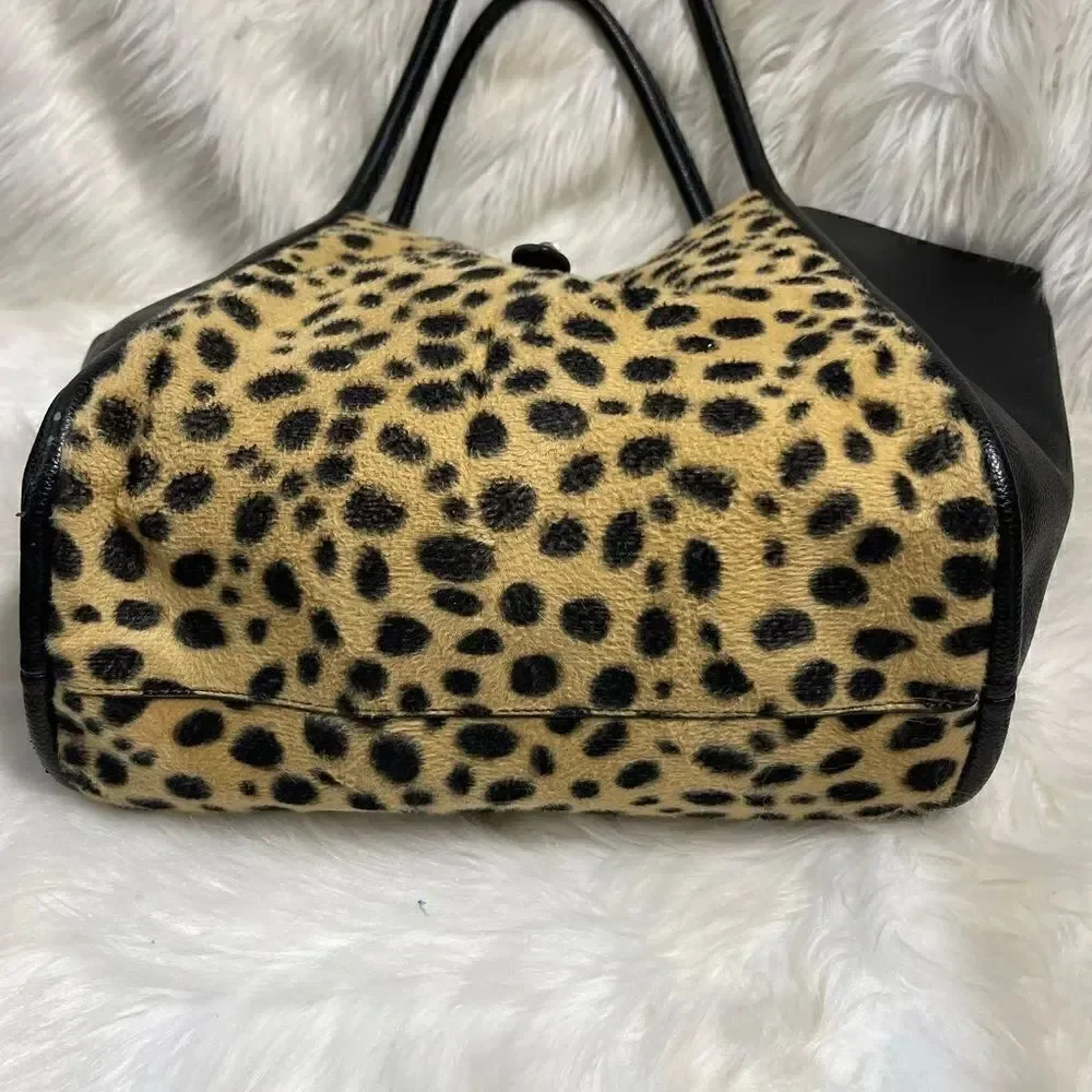 Un billion leopard print and black leather tote bag with gold tone hardwares